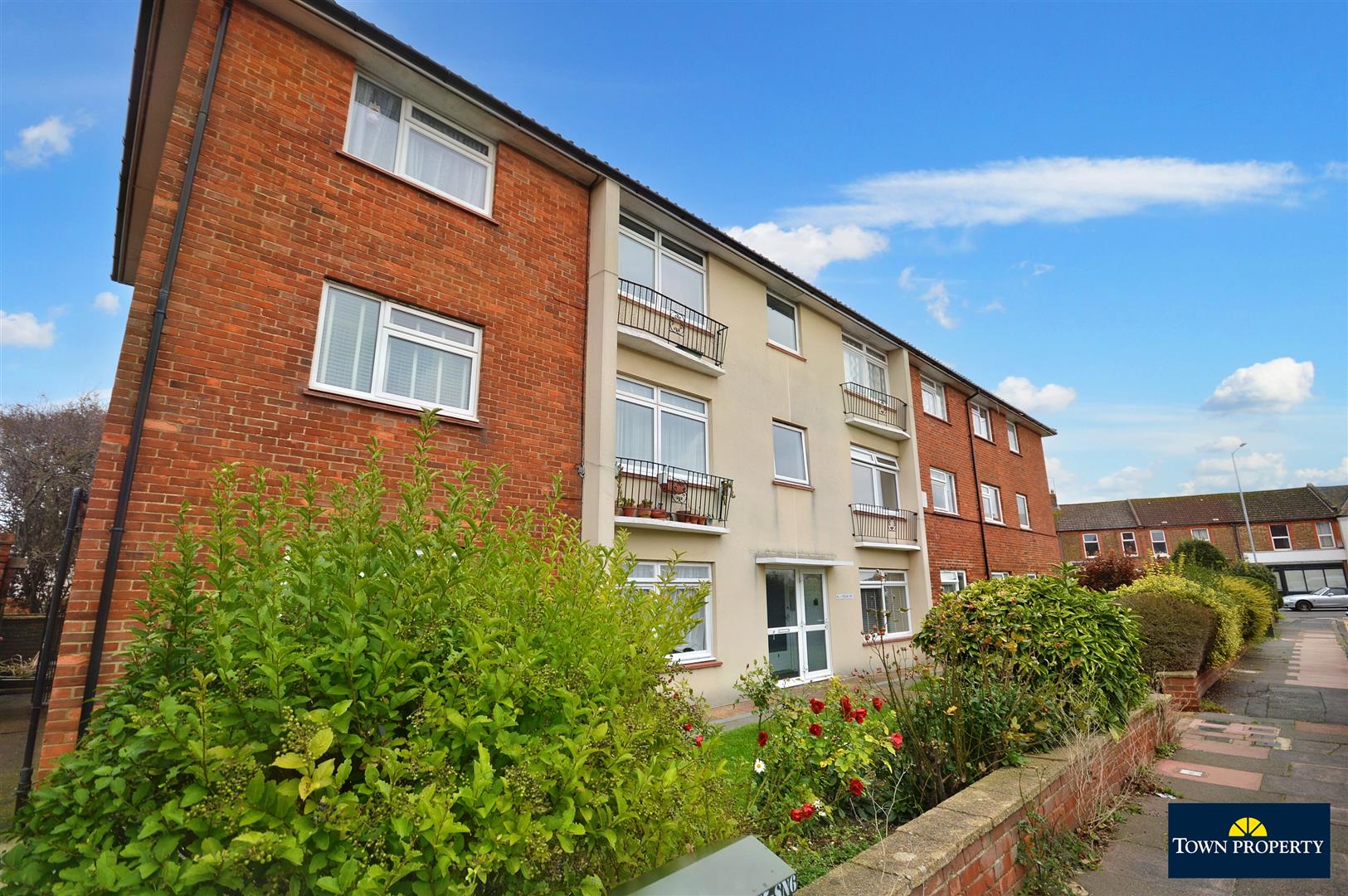 Property Details for Roselands Avenue Eastbourne BN22 8NR Town